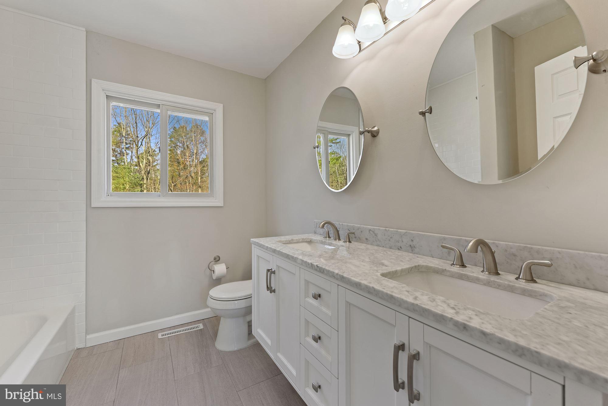 363 Holly Road Marlton, NJ 08053 - Photo 19 of 47 Full Hall Bath