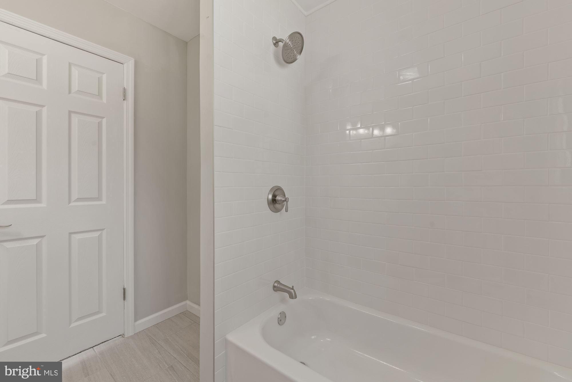 363 Holly Road Marlton, NJ 08053 - Photo 20 of 47 Full Hall Bath
