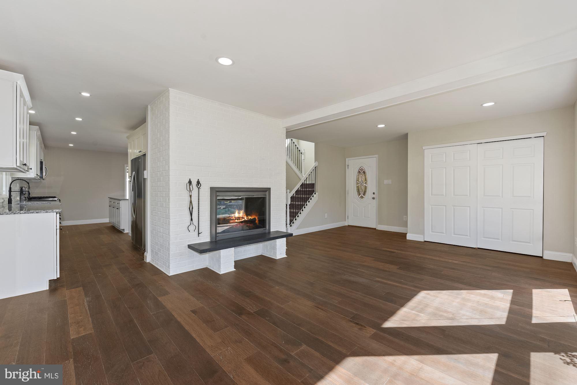 363 Holly Road Marlton, NJ 08053 - Photo 3 of 47 Living Room