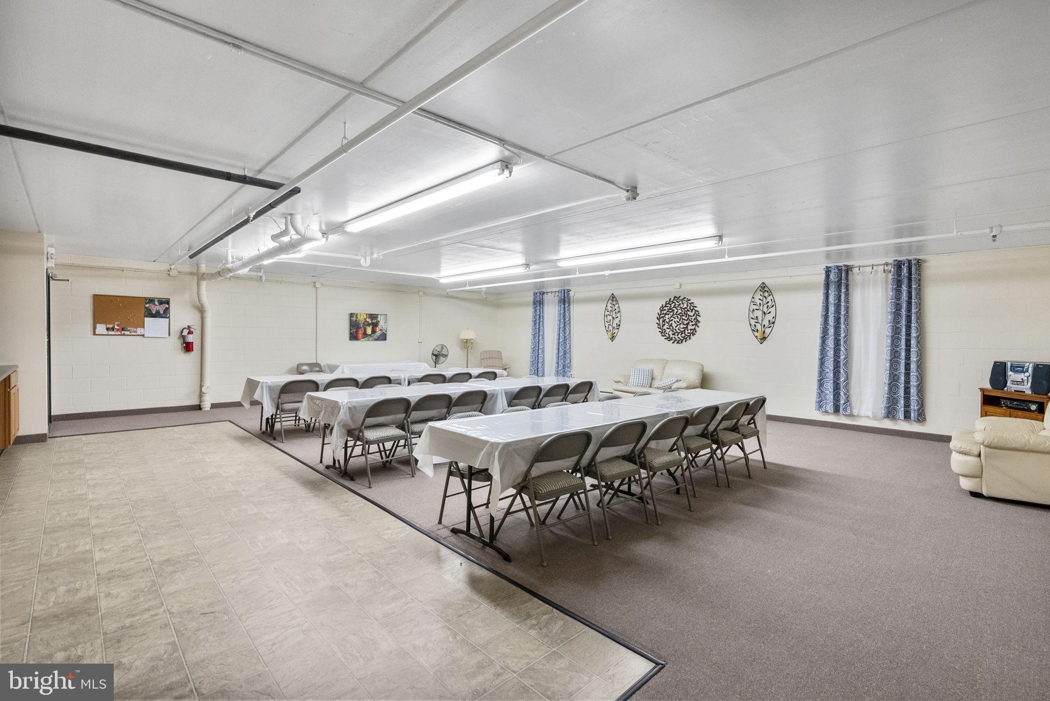 223 Brandon Road Eagleville, PA 19403 - Photo 30 of 38 a very nice looking room with a table and chairs