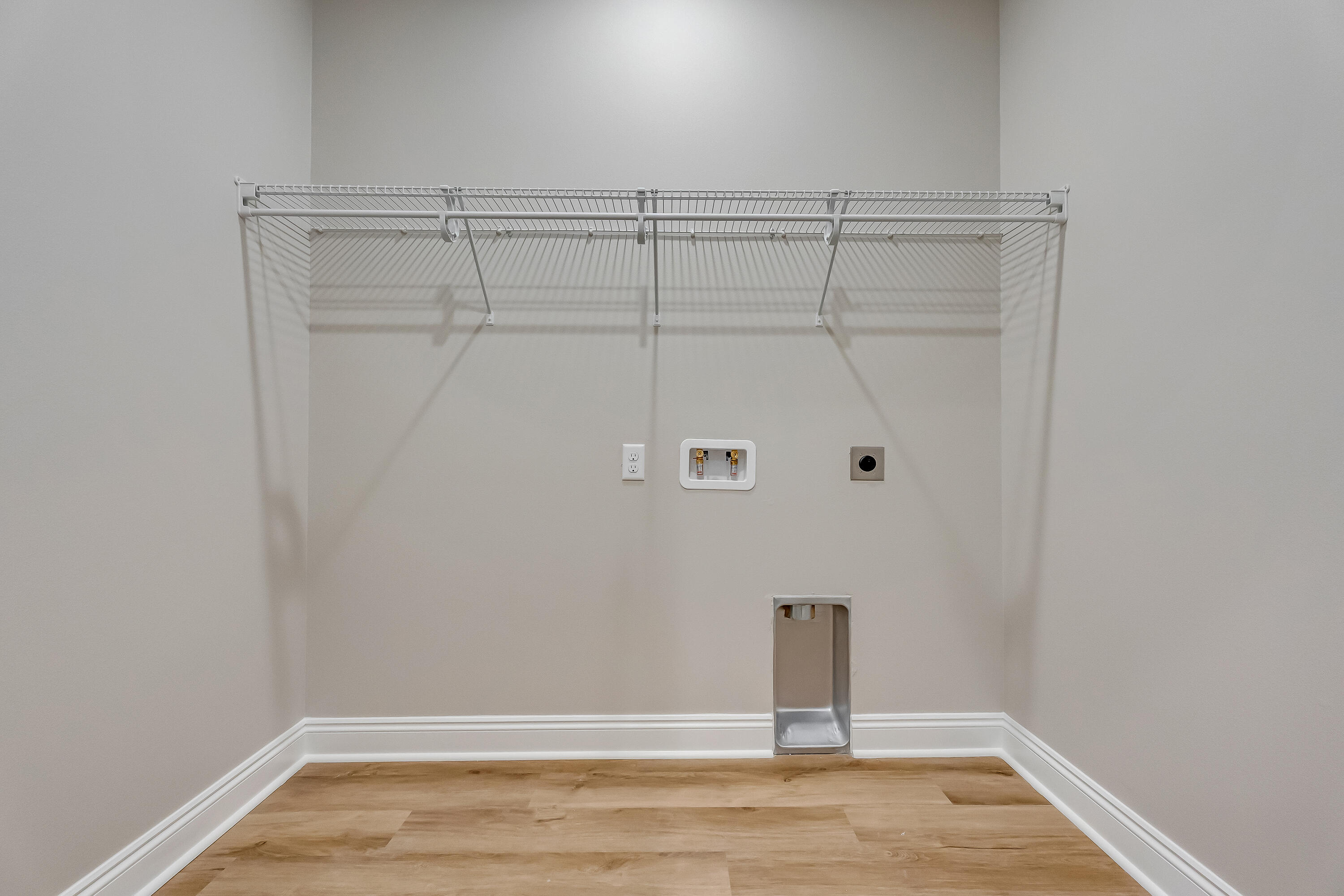 5840 Phillip Road Crestview, FL 32539 - Photo 48 of 59 a view of a room with wooden floor