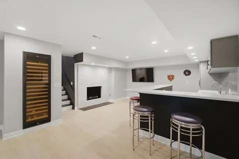 $1,750,000 | 56 Hillburn Lane, North Barrington, IL 60010
