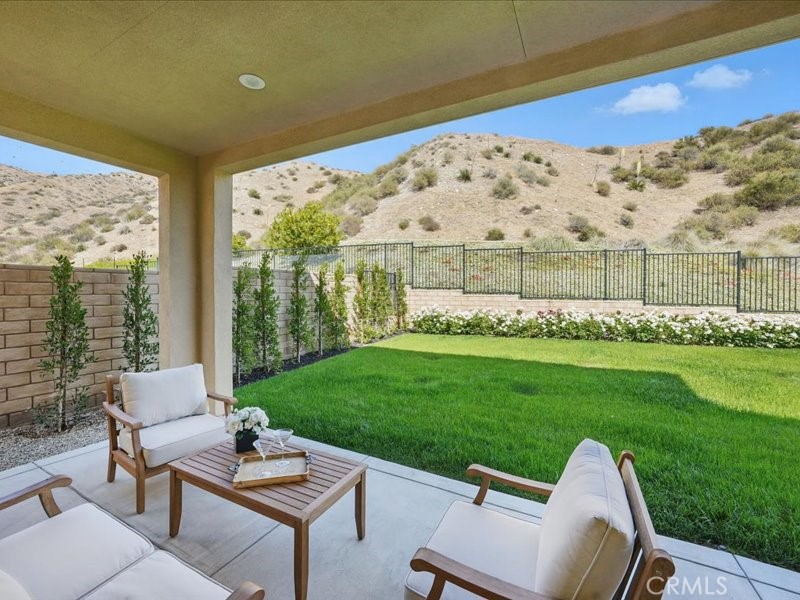 18814 Annmae Place Saugus, CA 91350 - Photo 16 of 57