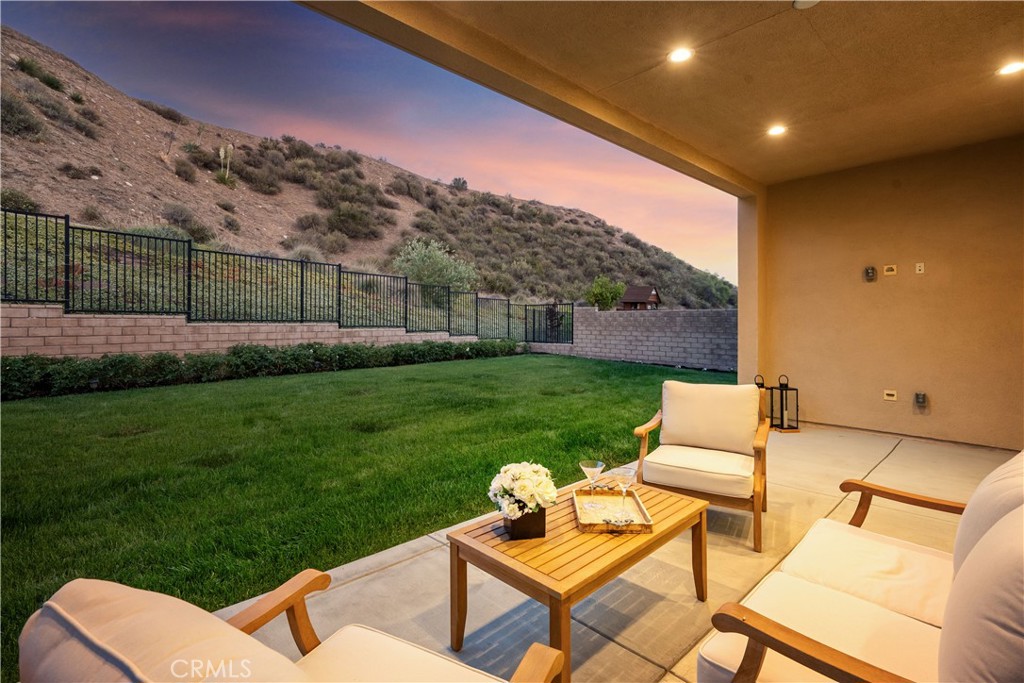 18814 Annmae Place Saugus, CA 91350 - Photo 19 of 57