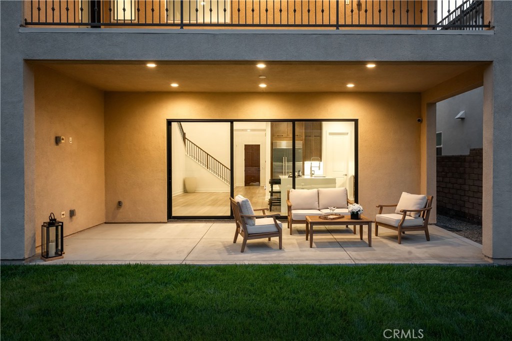 18814 Annmae Place Saugus, CA 91350 - Photo 25 of 57