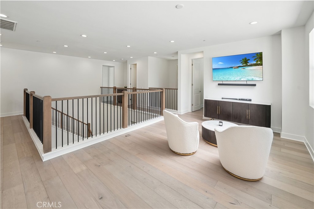 18814 Annmae Place Saugus, CA 91350 - Photo 33 of 57