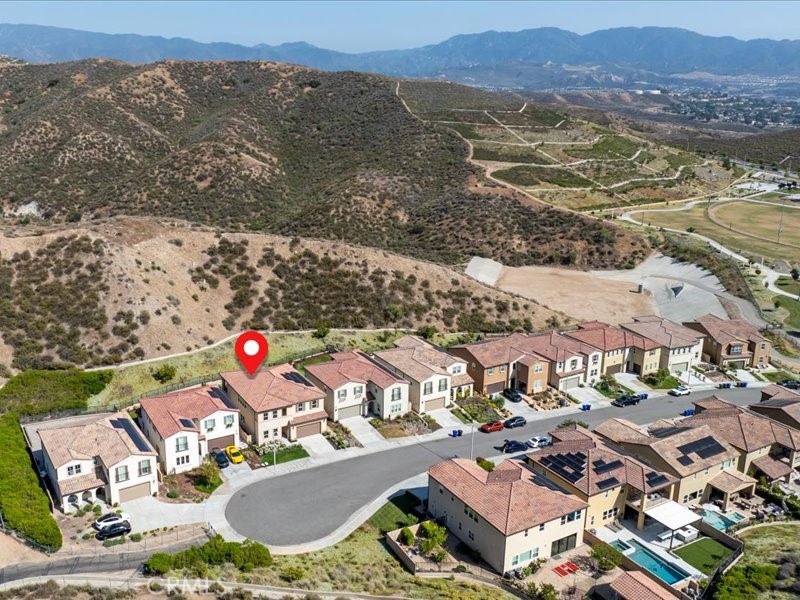 18814 Annmae Place Saugus, CA 91350 - Photo 4 of 57