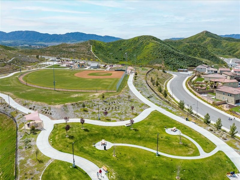 18814 Annmae Place Saugus, CA 91350 - Photo 53 of 57