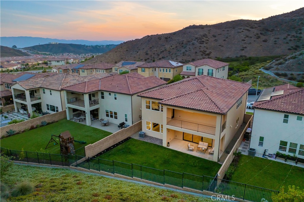 18814 Annmae Place Saugus, CA 91350 - Photo 6 of 57