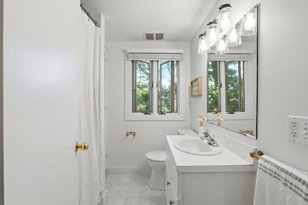 32 Wadsworth Road Duxbury, MA 02332 - Photo 22 of 38