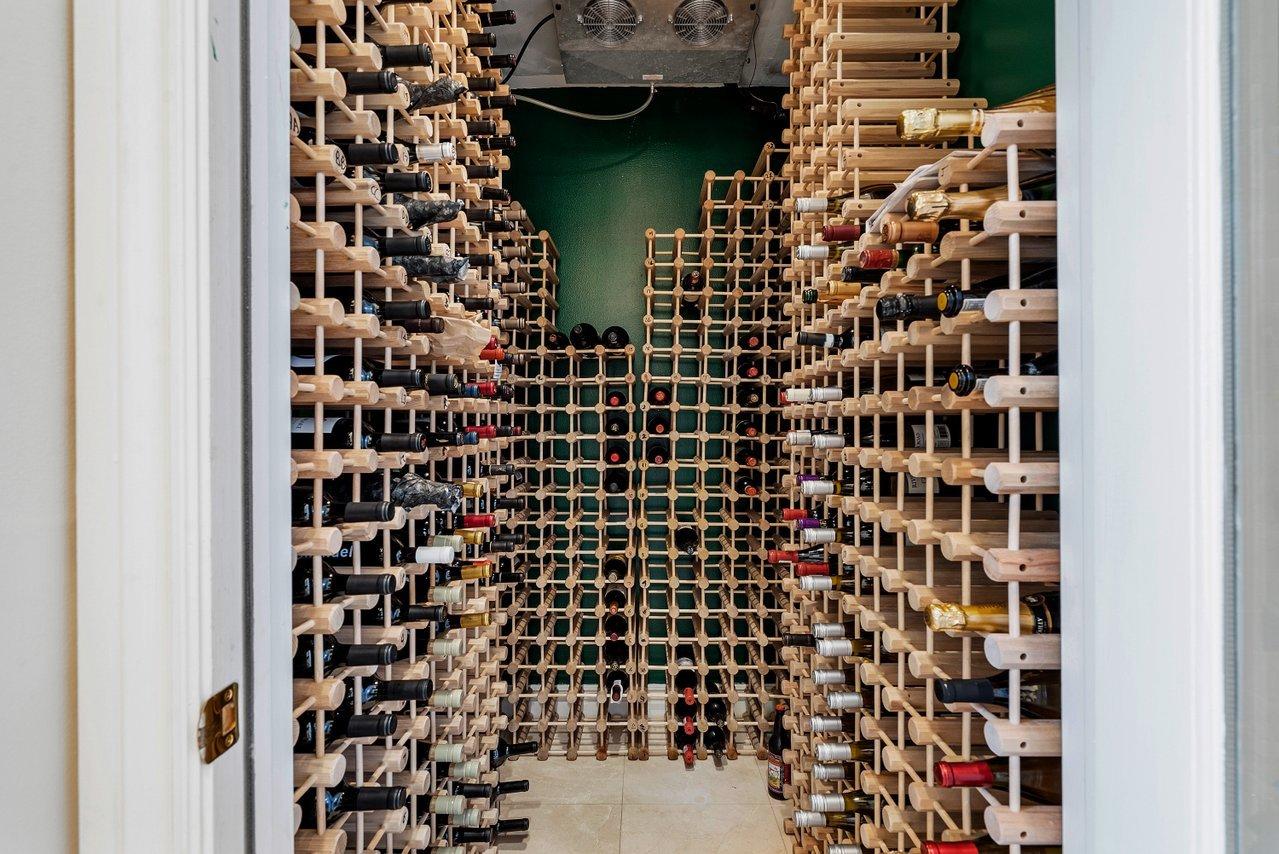 6027 Le Lac Road Boca Raton, FL 33496 - Photo 12 of 30 WINE