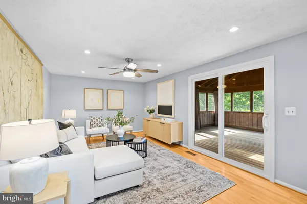 $800,000 | 342 Samantha Drive, Sterling, VA 20164