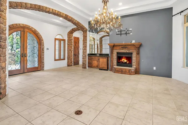 $979,000 | Undisclosed Address, Bakersfield, CA 93312