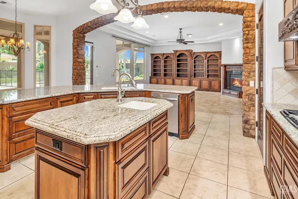 $979,000 | Undisclosed Address, Bakersfield, CA 93312