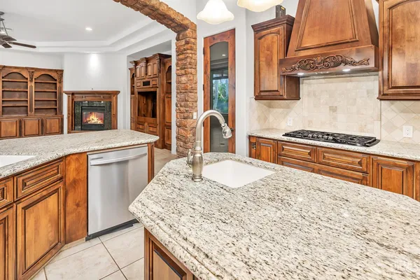 $979,000 | Undisclosed Address, Bakersfield, CA 93312