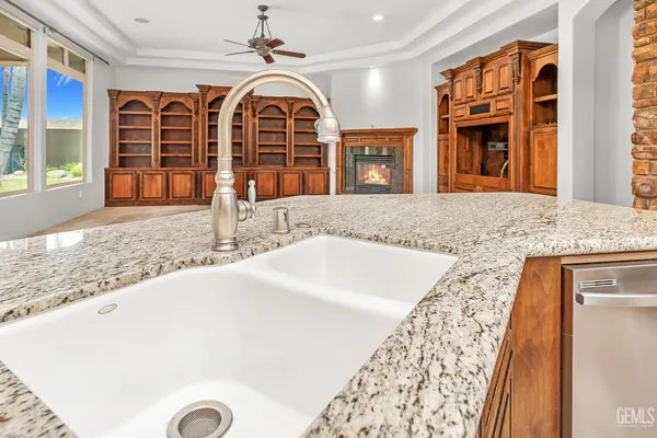 $979,000 | Undisclosed Address, Bakersfield, CA 93312