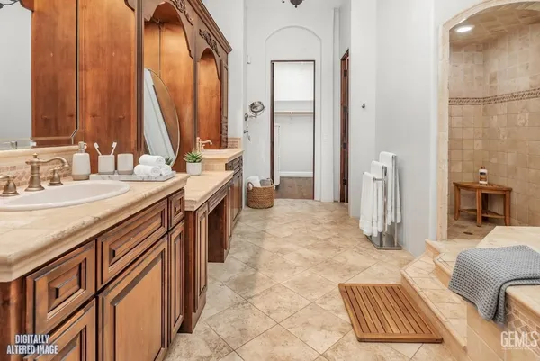 $979,000 | Undisclosed Address, Bakersfield, CA 93312