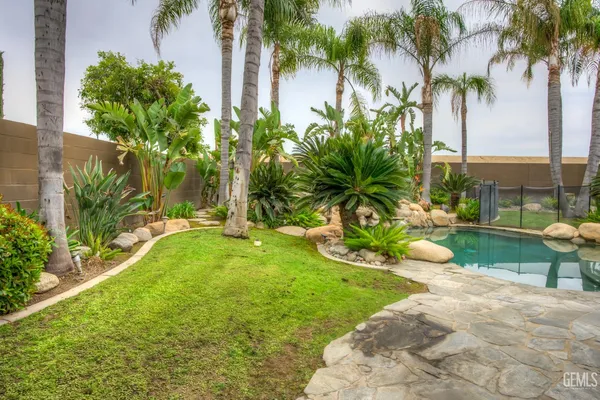 $979,000 | Undisclosed Address, Bakersfield, CA 93312