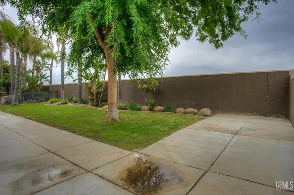 $979,000 | Undisclosed Address, Bakersfield, CA 93312