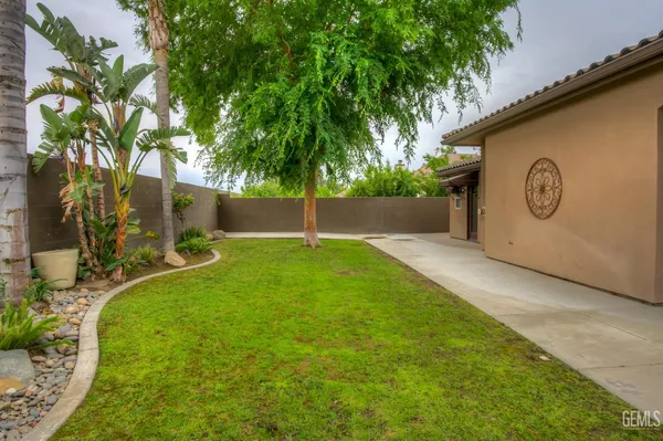 $979,000 | Undisclosed Address, Bakersfield, CA 93312