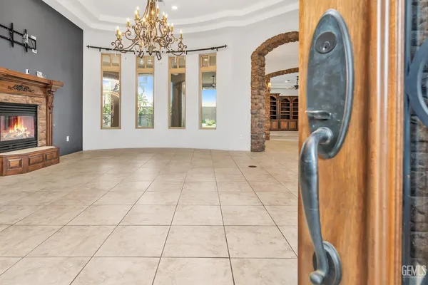 $979,000 | Undisclosed Address, Bakersfield, CA 93312