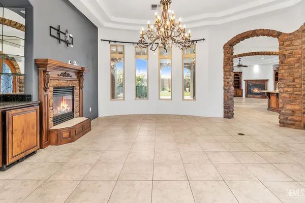 $979,000 | Undisclosed Address, Bakersfield, CA 93312