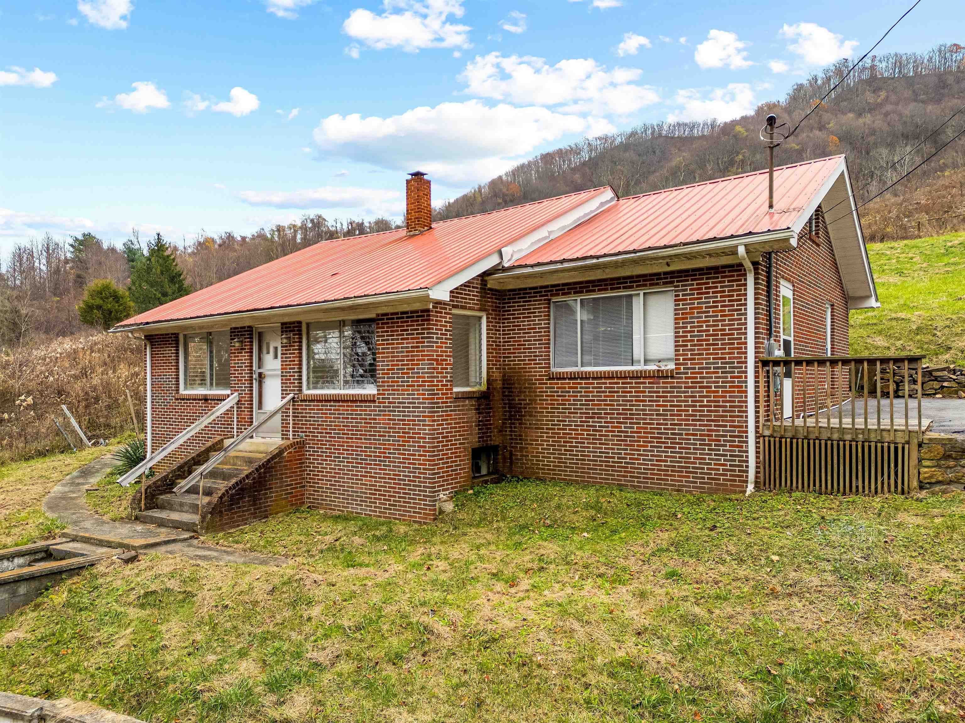5912 Pounding Mill Branch Road Pounding Mill, VA 24637 - Photo 5 of 112 Gallery Image 5