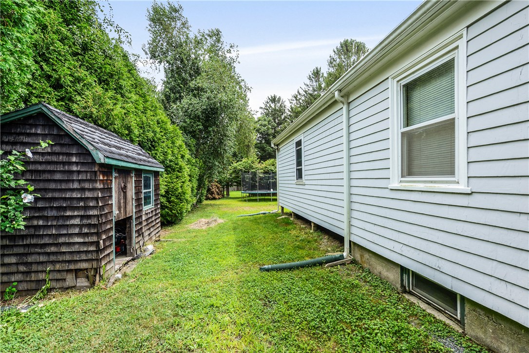 1567 West Main Road Middletown, RI 02842 - Photo 17 of 20
