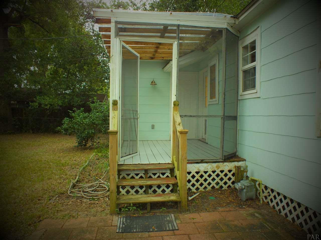 208 Greve Road Pensacola, FL 32507 - Photo 17 of 31 Gallery Image 17