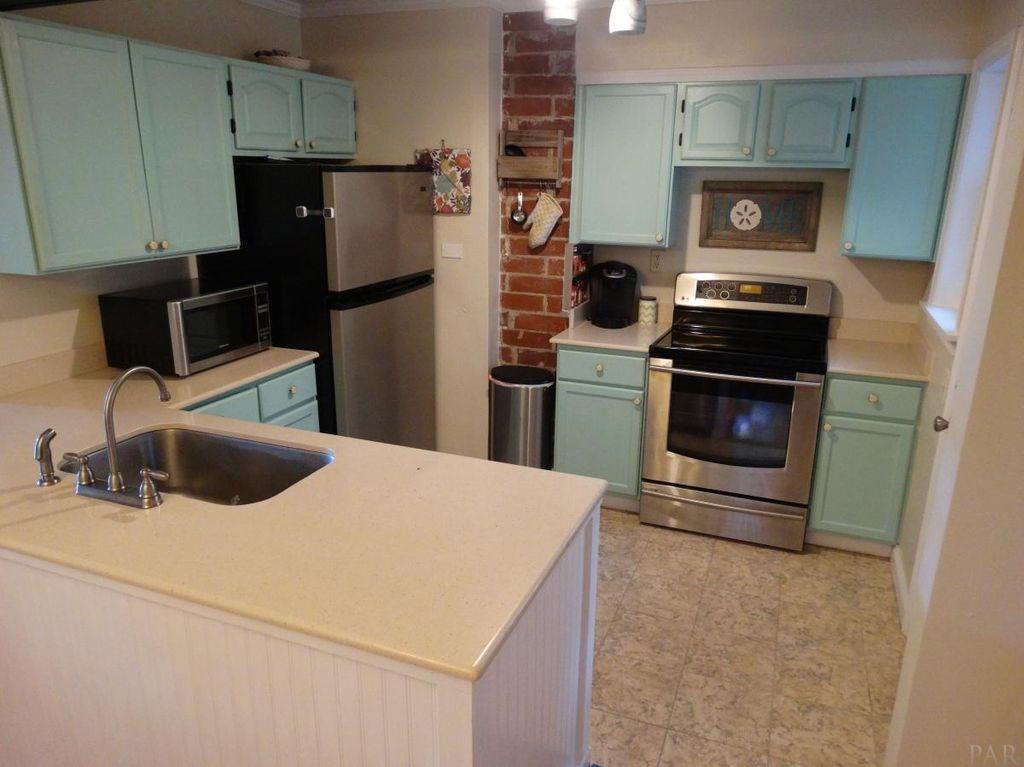 208 Greve Road Pensacola, FL 32507 - Photo 9 of 31 Gallery Image 9