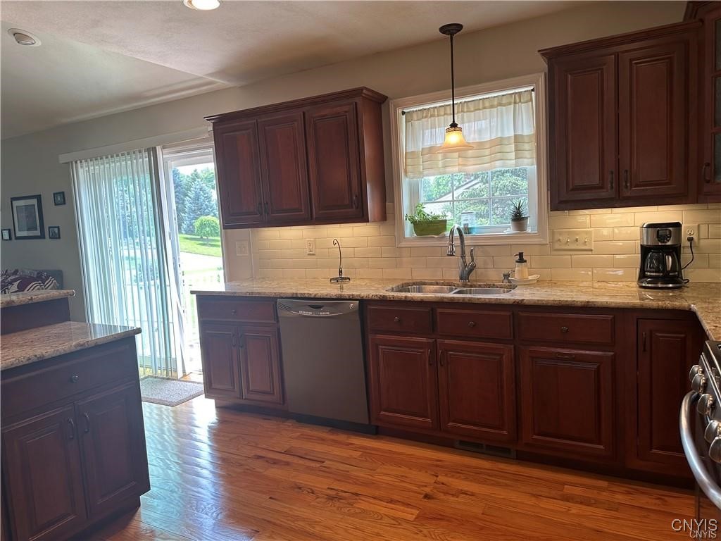 318 Middle Drive Lenox, NY 13032 - Photo 11 of 34