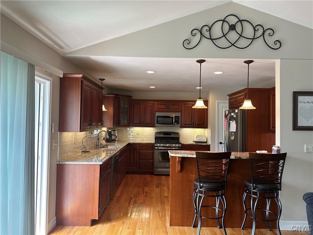 318 Middle Drive Lenox, NY 13032 - Photo 13 of 34