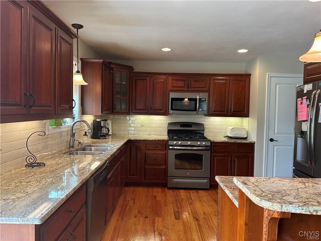 318 Middle Drive Lenox, NY 13032 - Photo 15 of 34