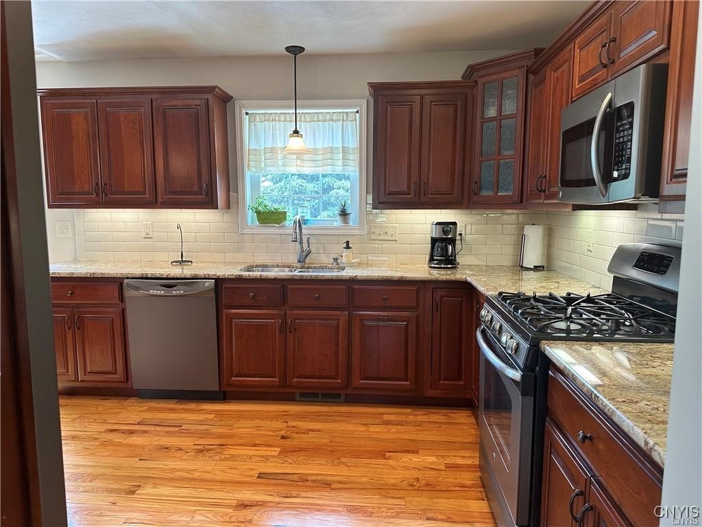 318 Middle Drive Lenox, NY 13032 - Photo 16 of 34