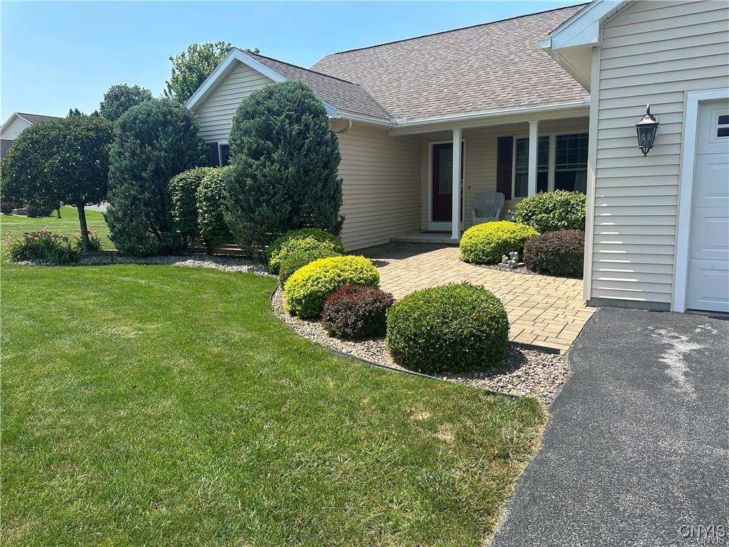 318 Middle Drive Lenox, NY 13032 - Photo 3 of 34