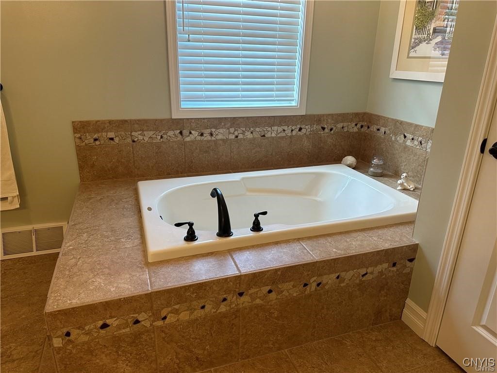 318 Middle Drive Lenox, NY 13032 - Photo 31 of 34