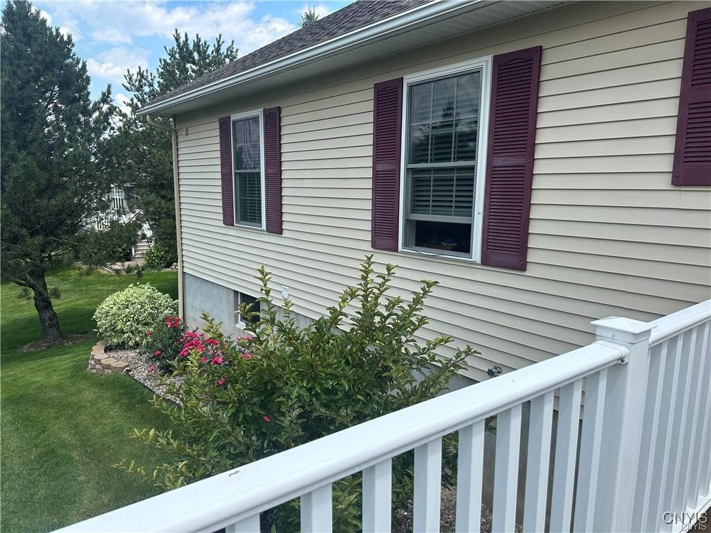 318 Middle Drive Lenox, NY 13032 - Photo 8 of 34