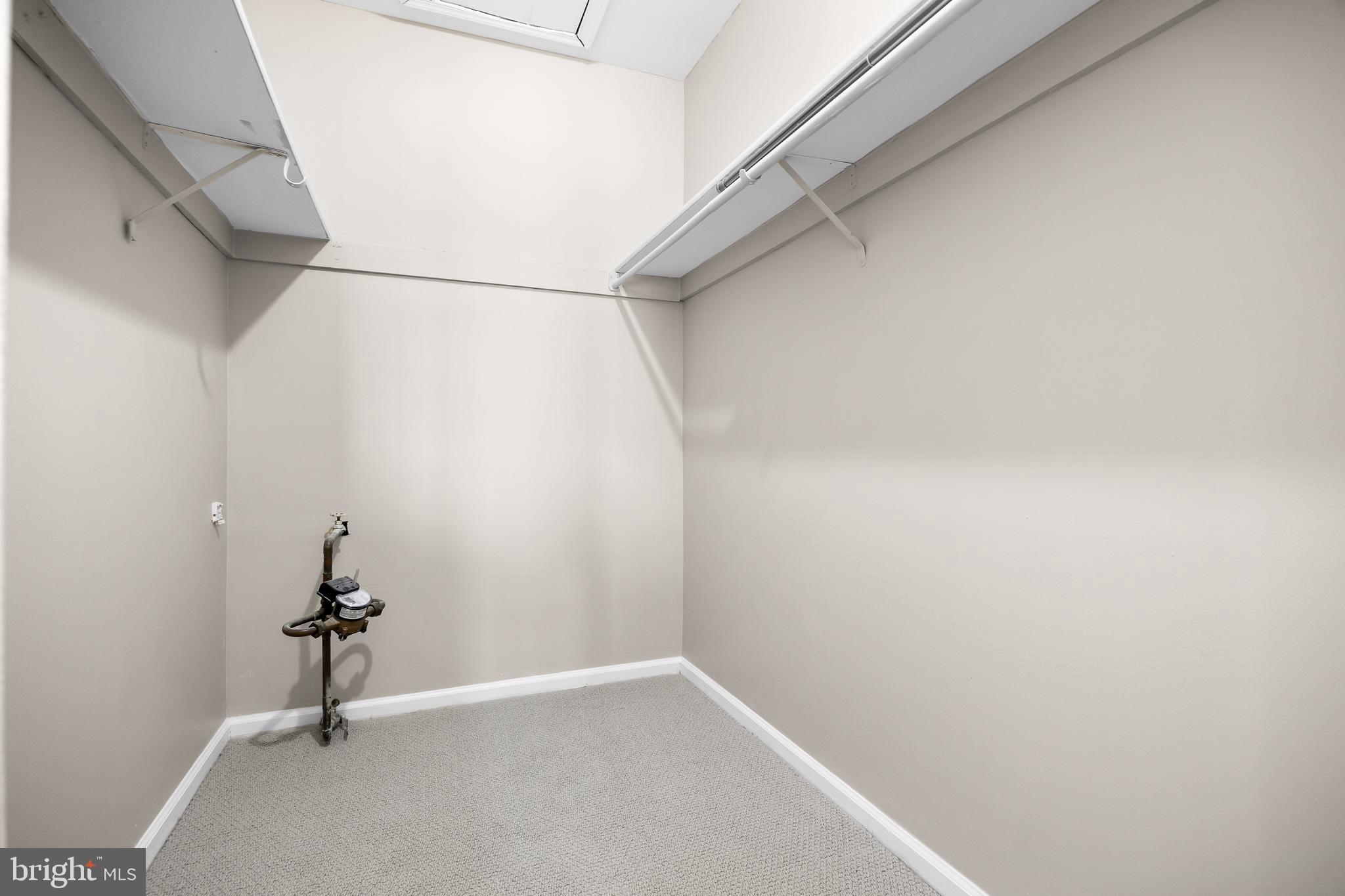 620 Covington Court Sewell, NJ 08080 - Photo 22 of 26 a view of a small room