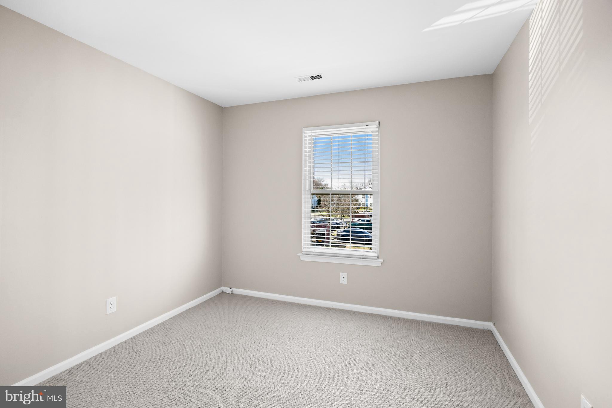 620 Covington Court Sewell, NJ 08080 - Photo 23 of 26 an empty room with a window
