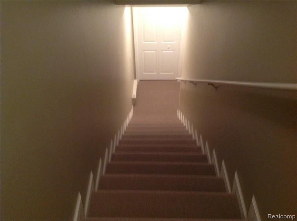 3538 Oakmonte Boulevard, Unit 109 Rochester, MI 48306 - Photo 21 of 22 IMG_1963.JPG