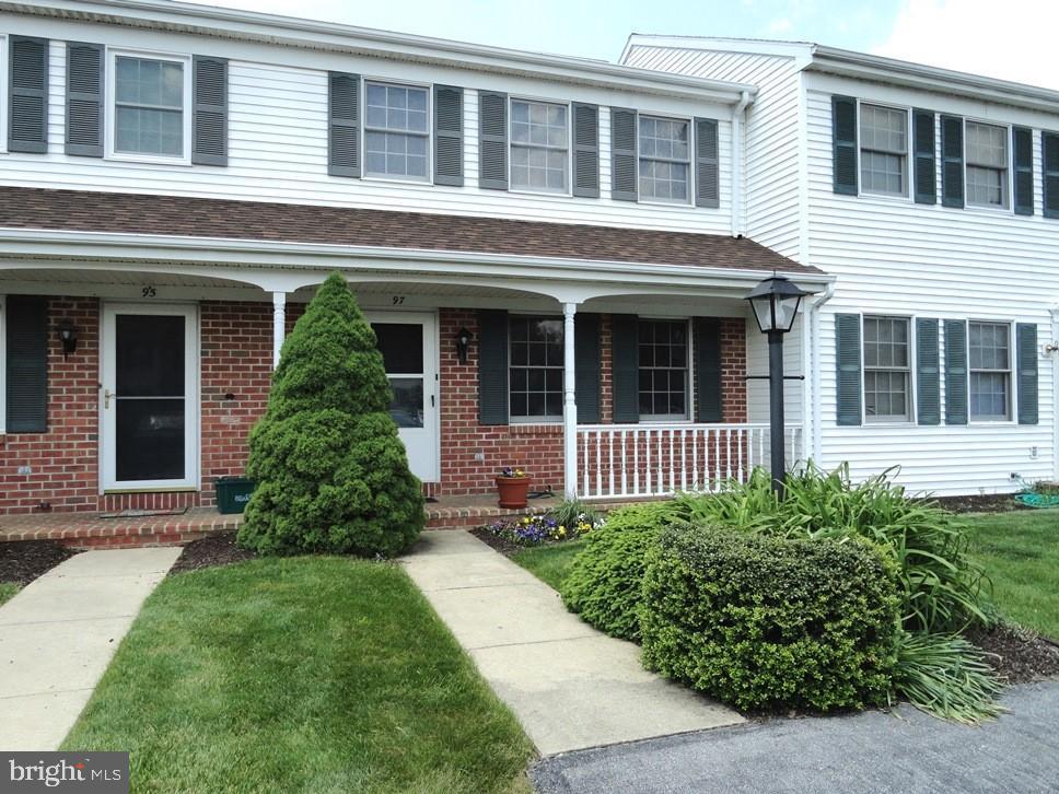 97 Laurie Lane Lititz, PA 17543 - Photo 1 of 12 Gallery Image 1