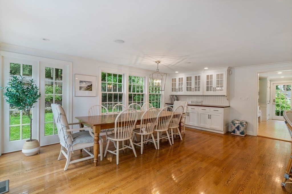 15 Woodridge Road Wellesley, MA 02482 - Photo 15 of 36 Gallery Image 15