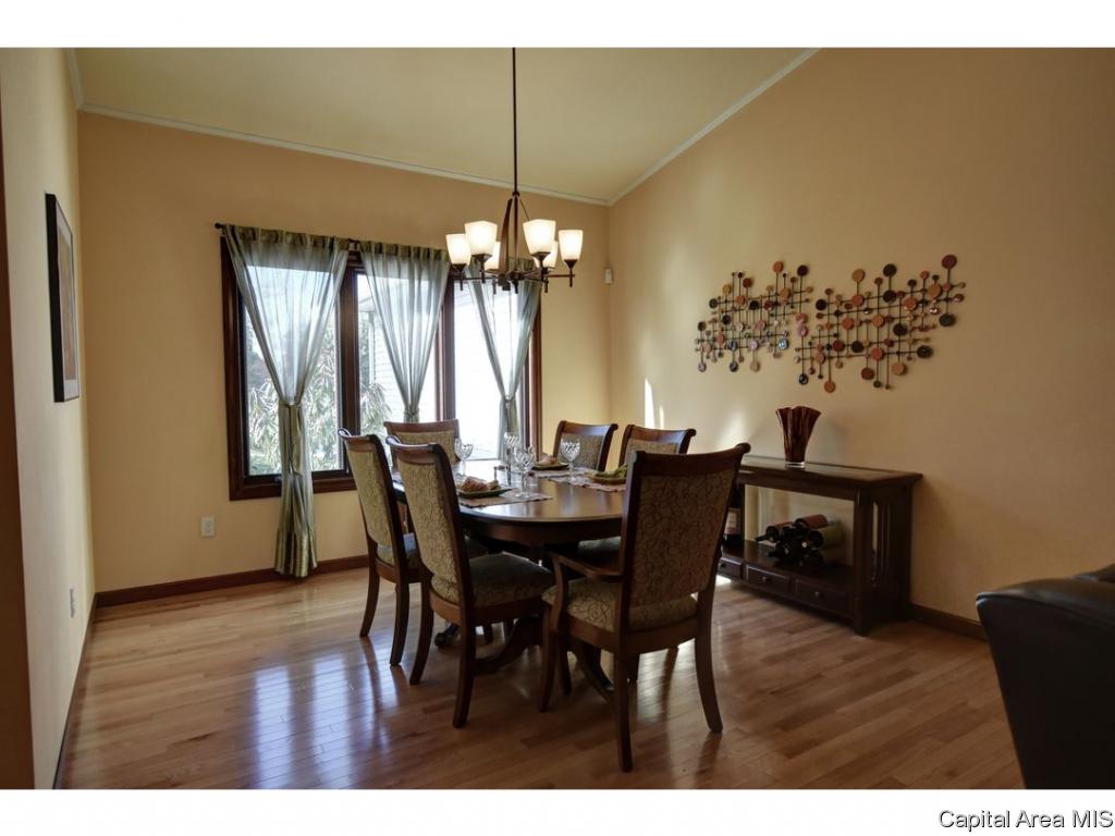 4422 Tulane Court Springfield, IL 62712 - Photo 6 of 32 Gallery Image 6