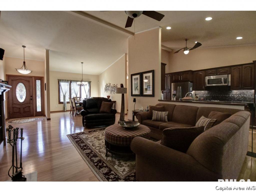 4422 Tulane Court Springfield, IL 62712 - Photo 8 of 32 Gallery Image 8