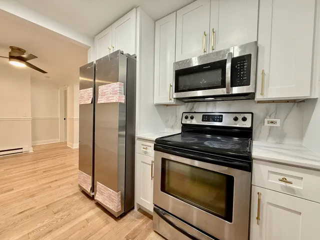 $205,000 | 5037 North East River Road, Unit 1B, Norridge, IL 60706