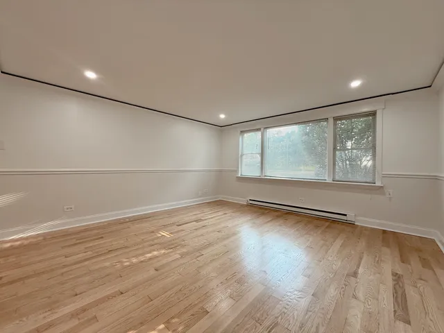 $205,000 | 5037 North East River Road, Unit 1B, Norridge, IL 60706