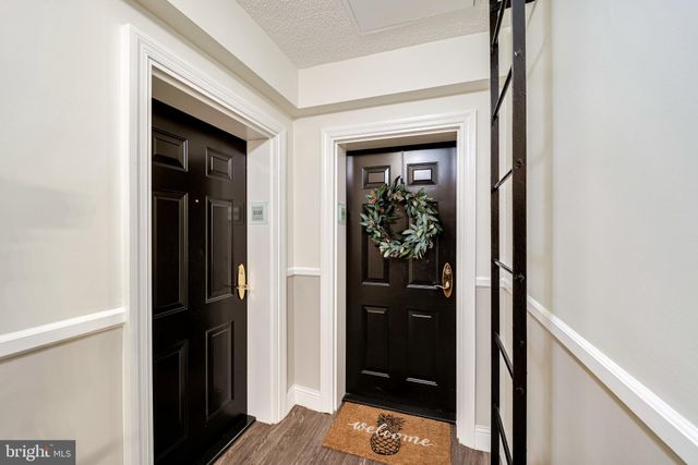 $284,000 | 604 Bashford Lane, Unit 2132, Alexandria, VA 22314