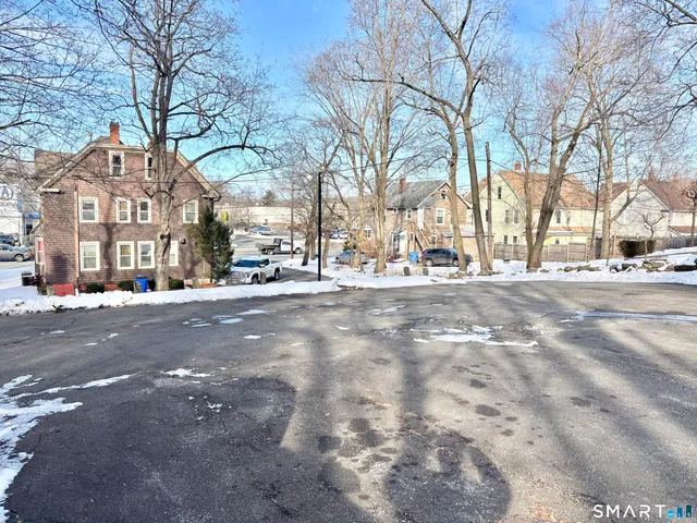 $374,900 | 342 Center Street, Manchester, CT 06040