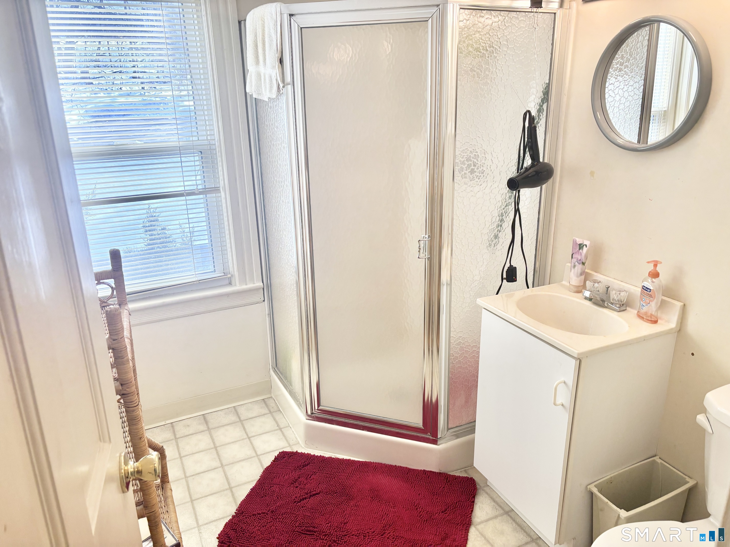 342 Center Street Manchester, CT 06040 - Photo 9 of 17