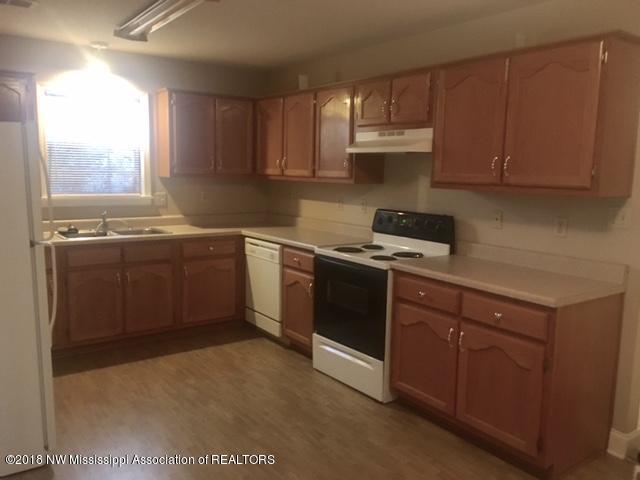3573 Bend Road Coldwater, MS 38618 - Photo 9 of 23 FullSizeRender_1